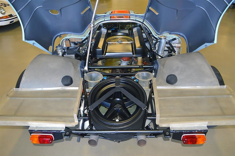 Illustration for article titled I Might Rob Banks To Buy This $20 Million+ 1969 Gulf Porsche 917K